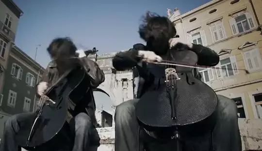 Cellos Covers Guns n Roses “Welcome to the Jungle” [VIDEO]