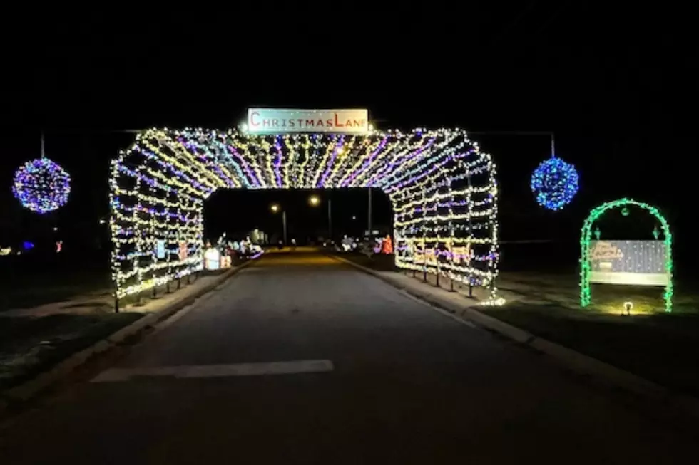Capture Holiday Cheer At Christmas Lane In Abilene, TX